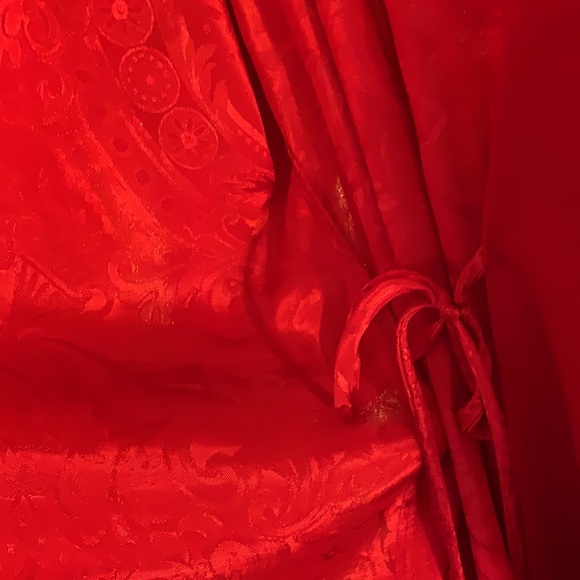 Vintage Victoria’s Secret Robe - Picture 7 of 9